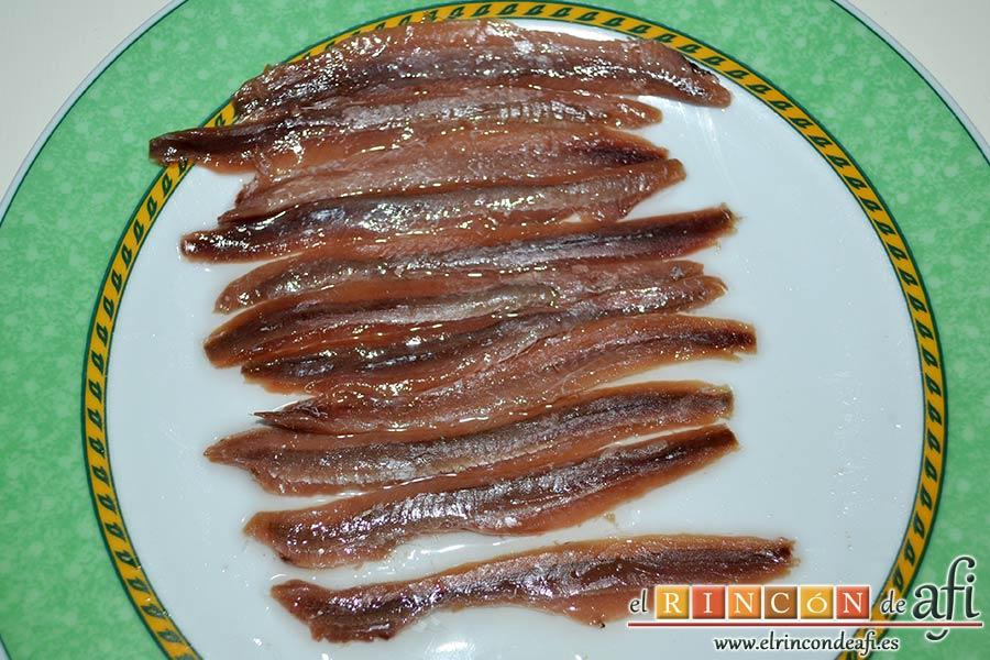 Paté de atún y anchoas, escurrir y limpiar las anchoas