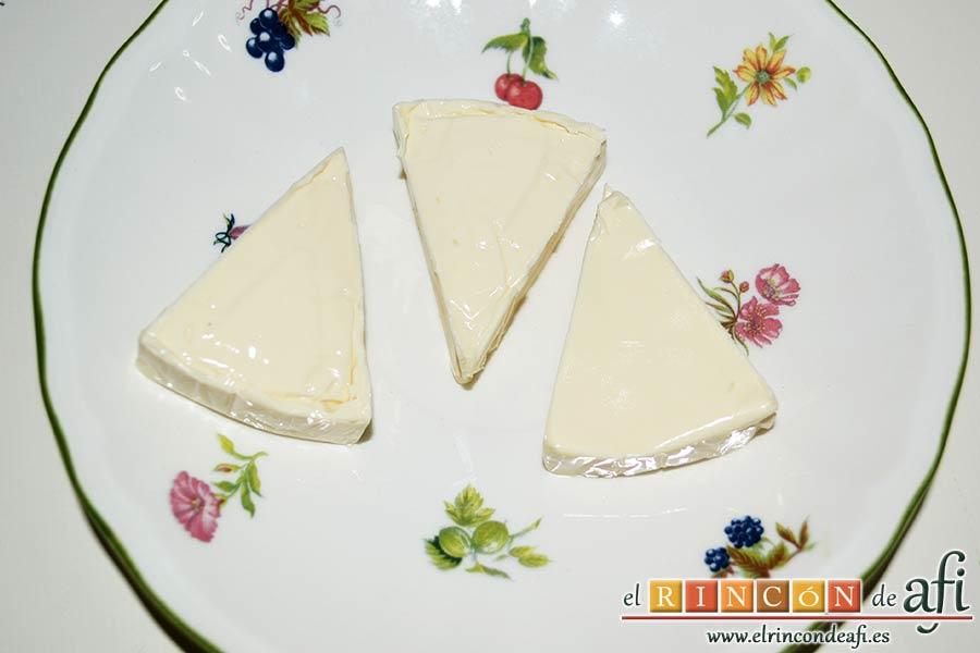 Paté de atún y anchoas, retirar la cubierta de los quesitos