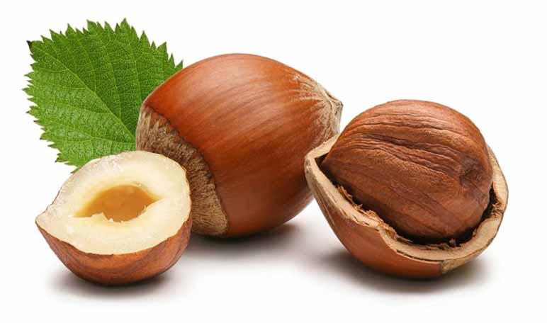 Cómo tener un pecho perfecto usando aceite de almendras - Trucos de belleza caseros