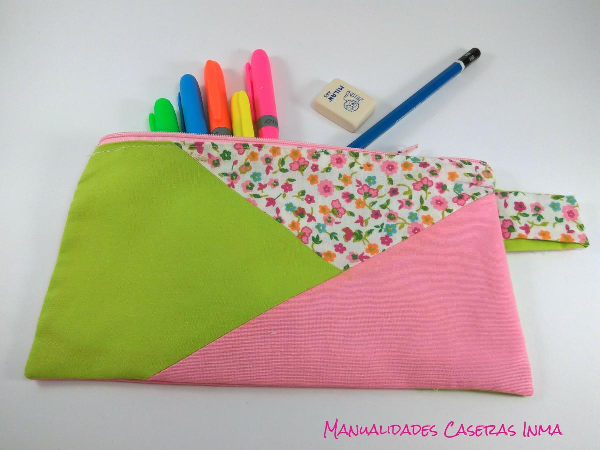 Manualidades Caseras Inma_ Estuche escolar hecho de retales verde, rosa y flores