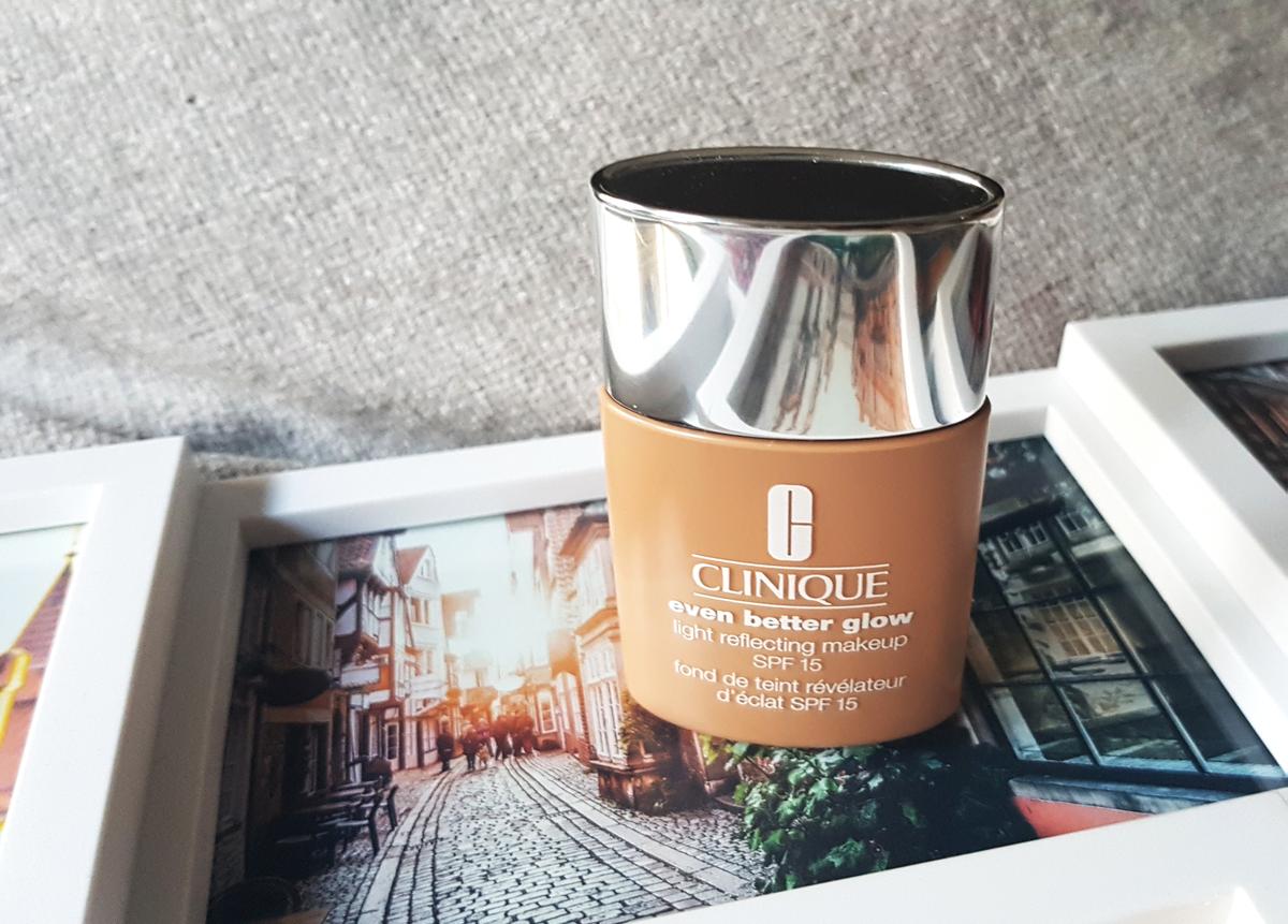 Maquillaje Even Better Glow de CLINIQUE