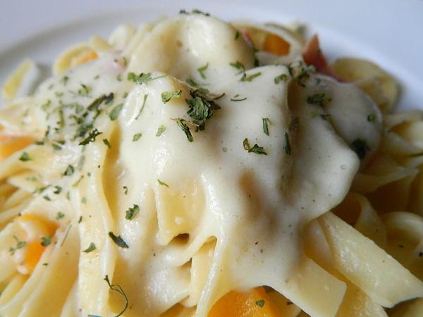 pasta con bechamel de calabacín