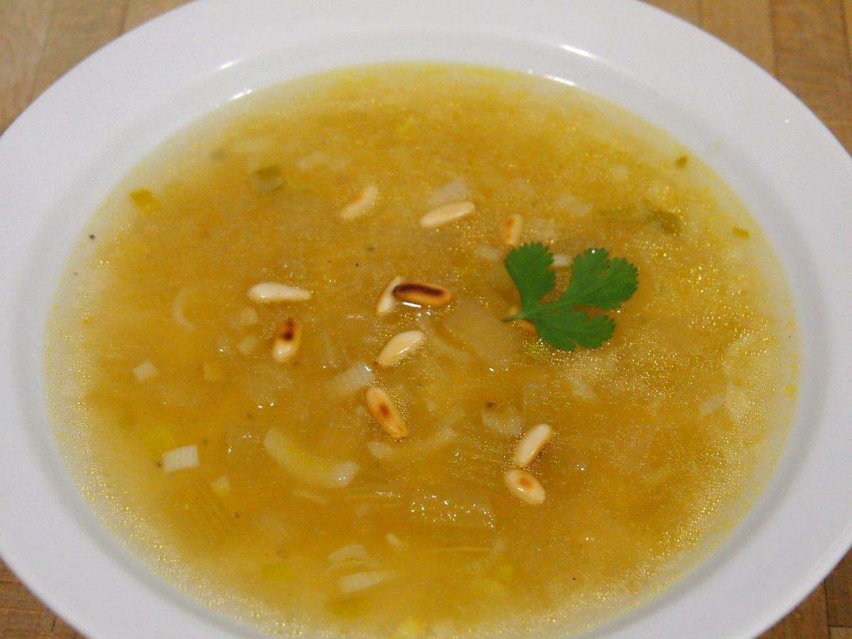 plato de sopa de cardo y tapioca