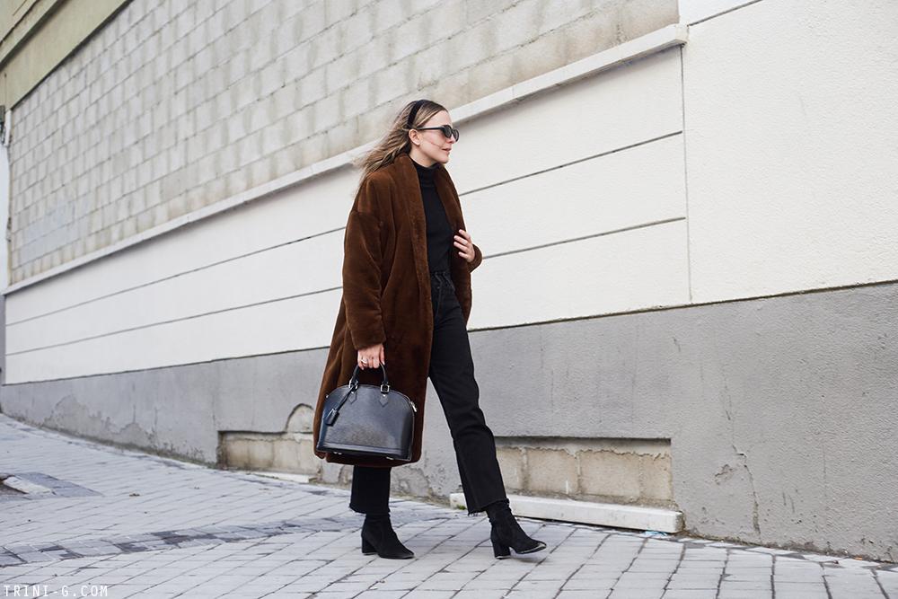 Trini | Toteme coat Levis 501 jeans