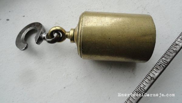 Pilón de cobre y graduación en kg