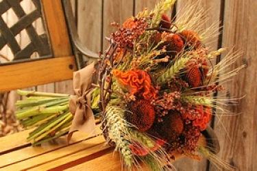 Ramo de novia con hojas secas