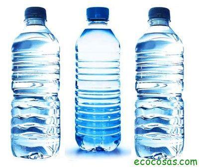El 93% de las botellas de agua mineral contienen partículas de