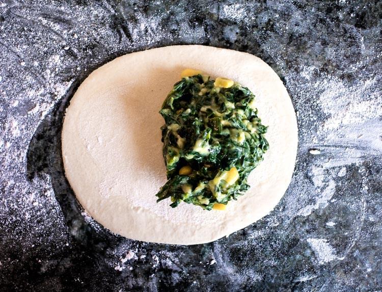 Receta de empanadas de espinaca y tres quesos en revista Maria Orsini