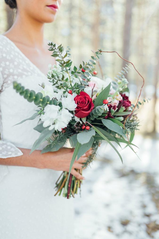 winter love elopement laiatq