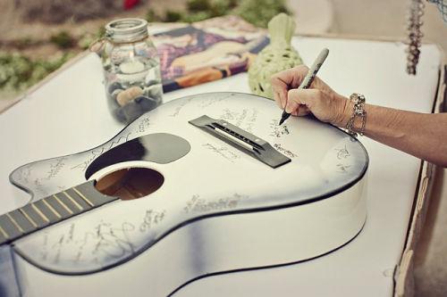Una guitarra dedicada
