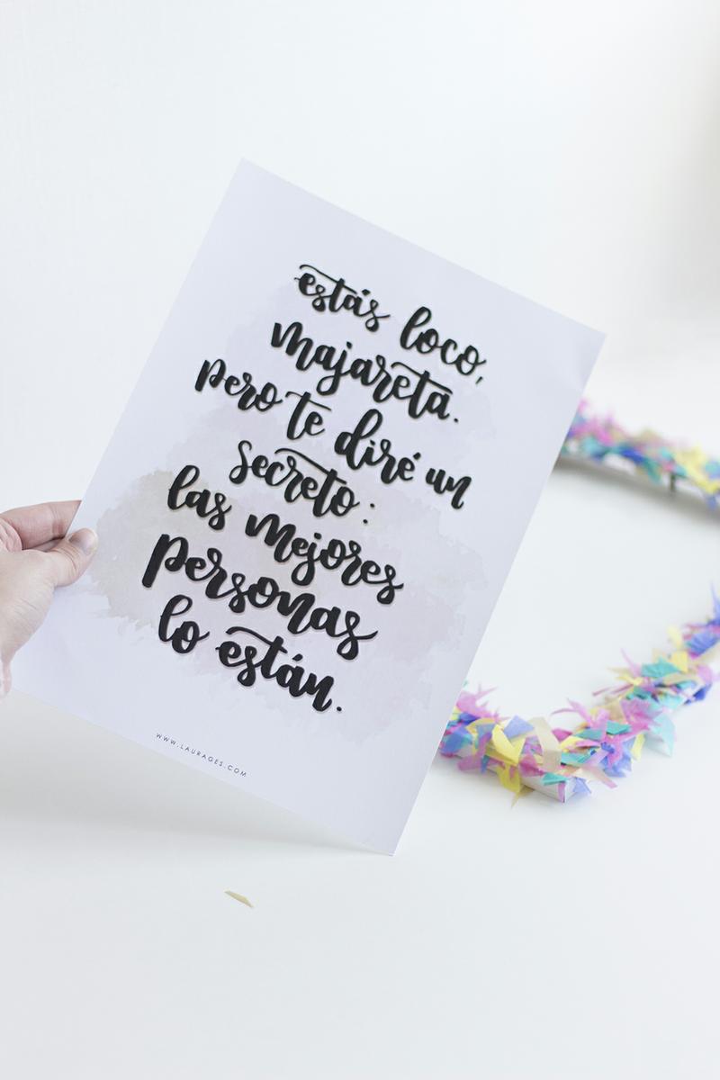 marco con confeti de papel de seda