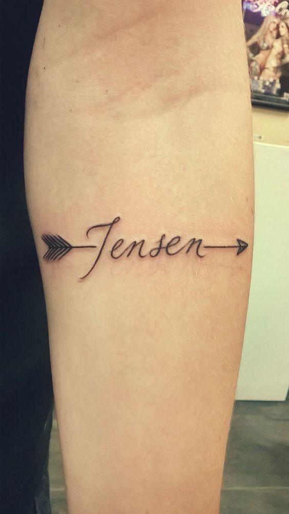 Tatuajes, Tatuadores y amantes de los tatuajes Tatuajes de flechas y nombres Símbolos 