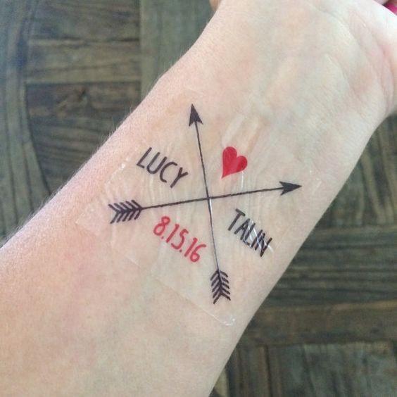 Tatuajes, Tatuadores y amantes de los tatuajes Tatuajes de flechas y nombres Símbolos 