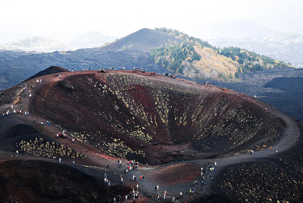 volcanes activos etna