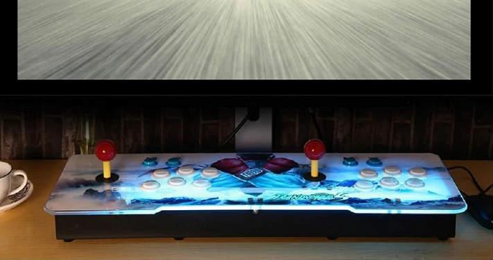 Pandoras Key 5S analisis reseña review de esta máquina arcade casera con 2 joysticks para 2 jugadores con 999 juegos retro de recreativas preinstalados con salida VGA y HDMI retroiluminado especificaciones precio y opinión