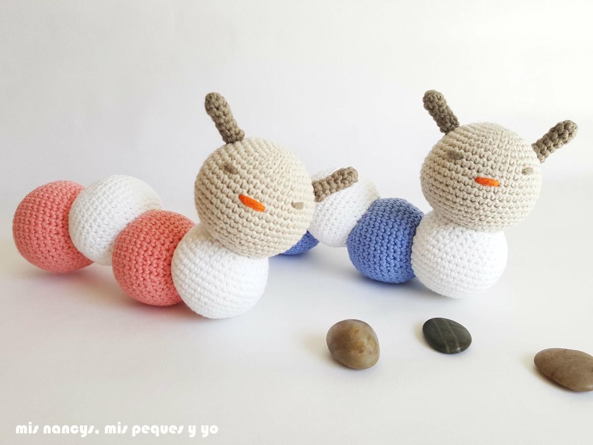 mis nancys, mis peques y yo, pareja de gusanitos amigurumis, azul y rosa