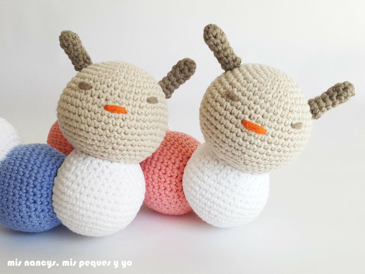 mis nancys, mis peques y yo, pareja de gusanitos amigurumis, azul y rosa, detalle cabezas