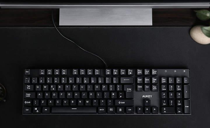 AUKEY KM-G8 en análisis, el teclado mecánico (Otemu Blue) más barato de 2018 con antighosting teclado para gaming similar a Cherry Blue especificaciones precio y opinión