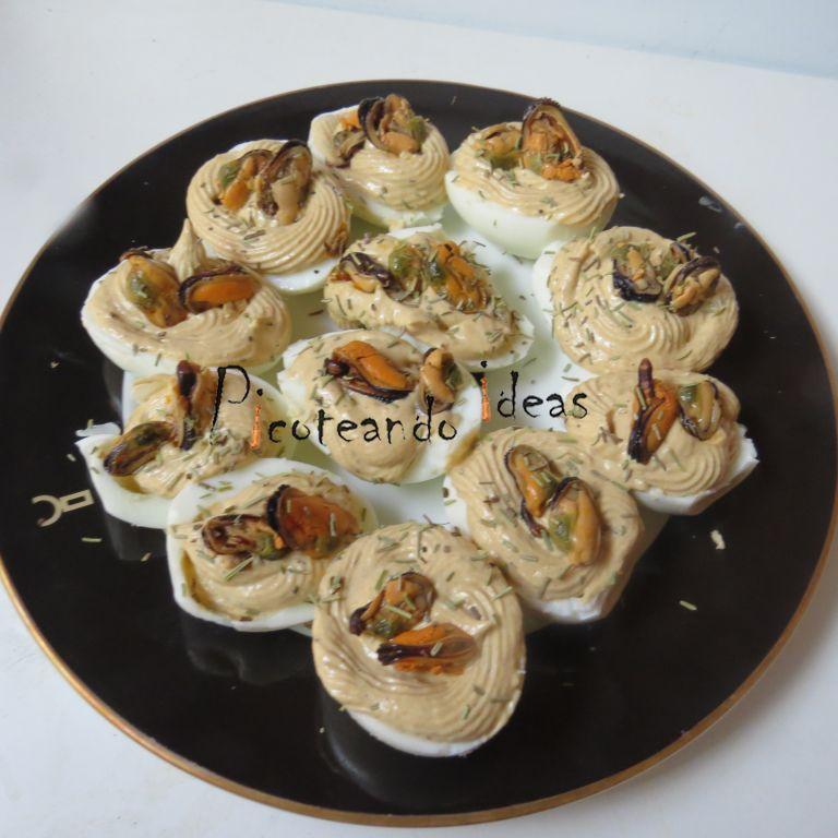 huevos rellenos de aguacate