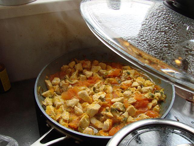 Cocinar Pollo Guisado