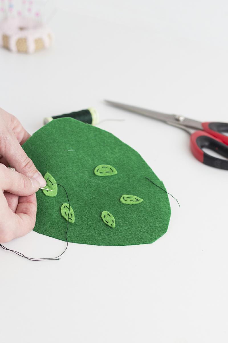  alfiletero de fieltro tropical