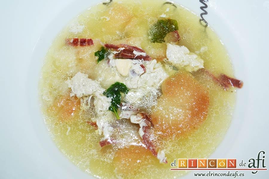 Sopa de hierbabuena, sugerencia de presentación