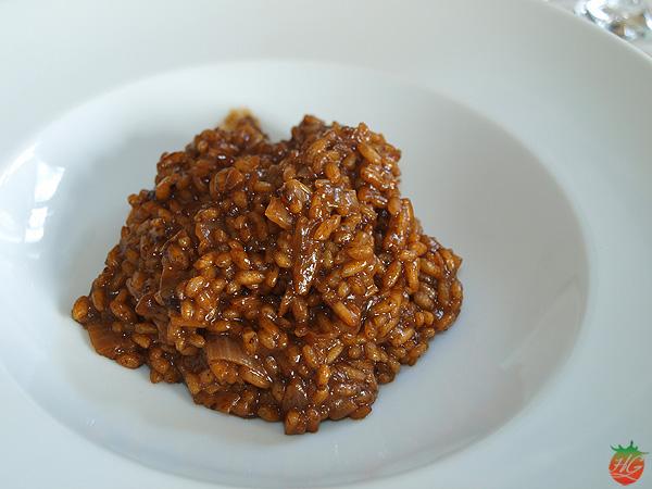 Risotto de ajo negro
