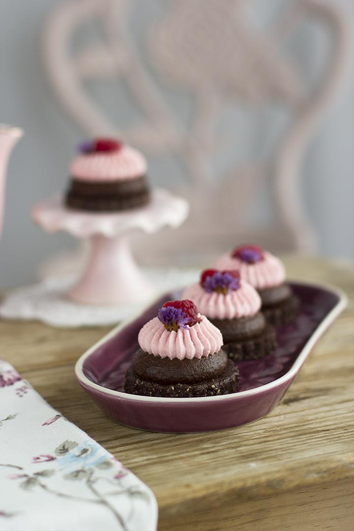 Besitos de Aguacate y Chocolate Receta Saludable