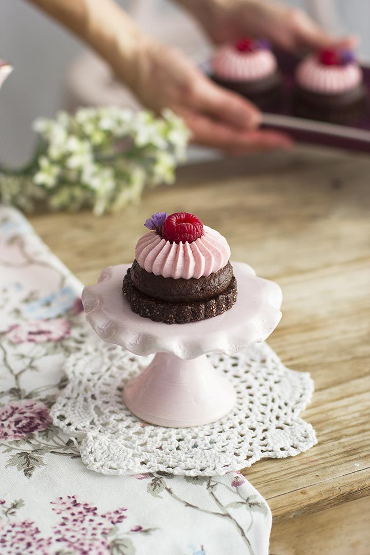Besitos de Aguacate y Chocolate Receta Saludable