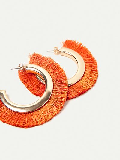 Pendientes borlas tendencia verano zara