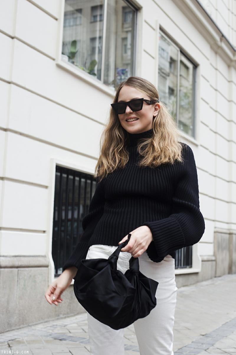 Trini | Jacquemus sweater The Row Ashland jeans
