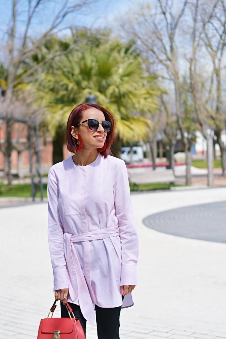 Look con vestido camisero