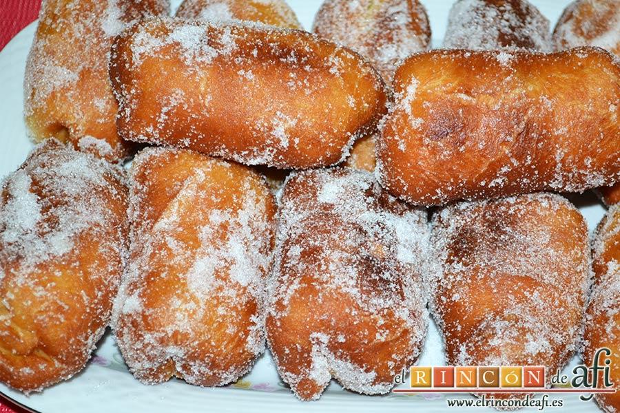 Xuxos rellenos de crema pastelera, sugerencia de presentación