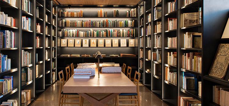 biblioteca-Museo-Yves-saint-Laurent-en-Marrakech