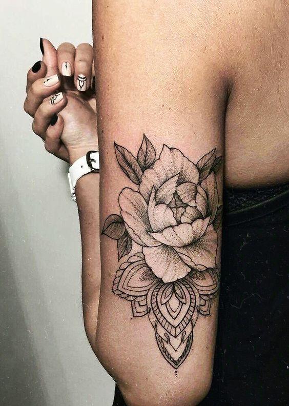 Tatuajes de rosas en el brazo