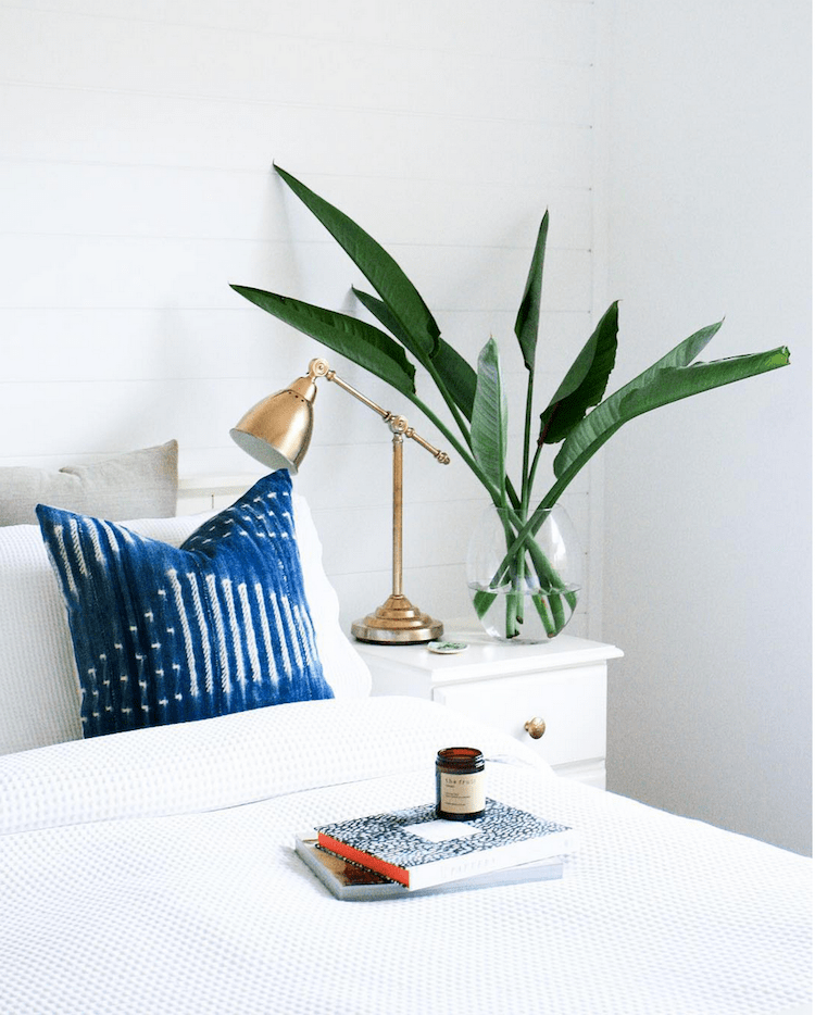 decoracion-house-tour-casa-toques-etnicos-dormitorio-mesita-noche