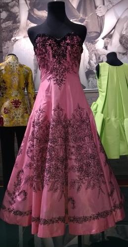 VESTUARIO CARMEN LOMANA_1