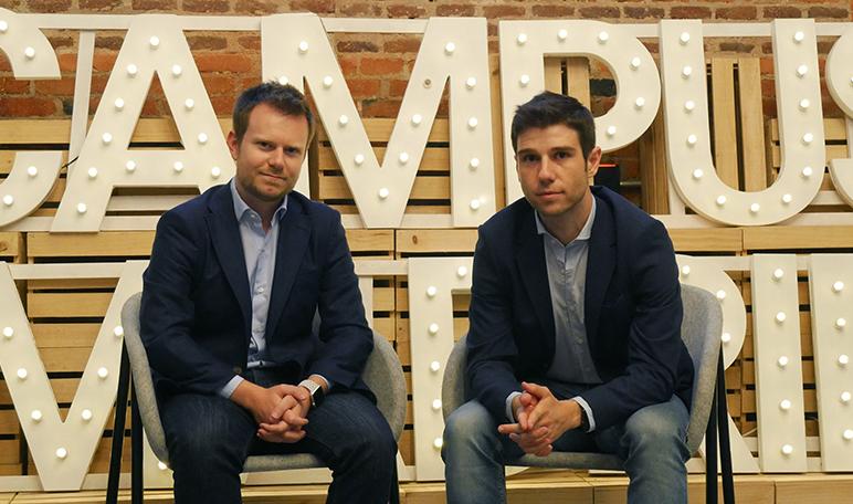 Entrevista a Carlos González y Carlos Gil, fundadores de la web para organizar cumpleaños aeioyou