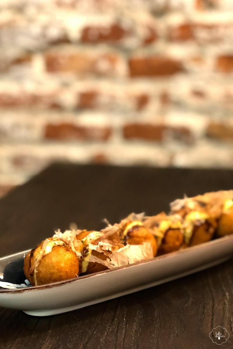 takoyaki-oishii-ramen-street