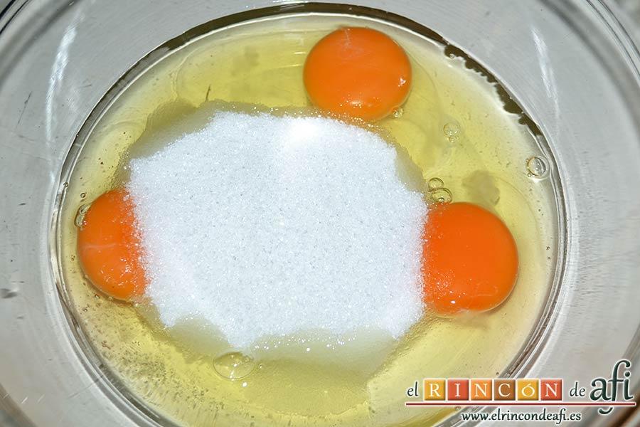 Rosquillas tradicionales, agregar el azúcar