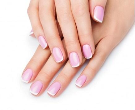 Tratamiento previo para hacerte una Manicura Francesa