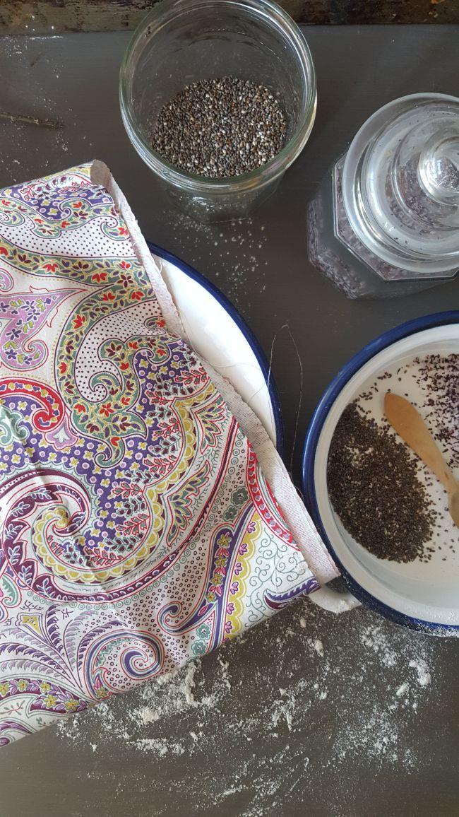 Pizza integral con brandada de bacalao y piña