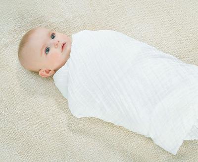 Con un bebé en casa no deben faltar muselinas: estos son algunos de los  muchos usos que puedes dar a este accesorio