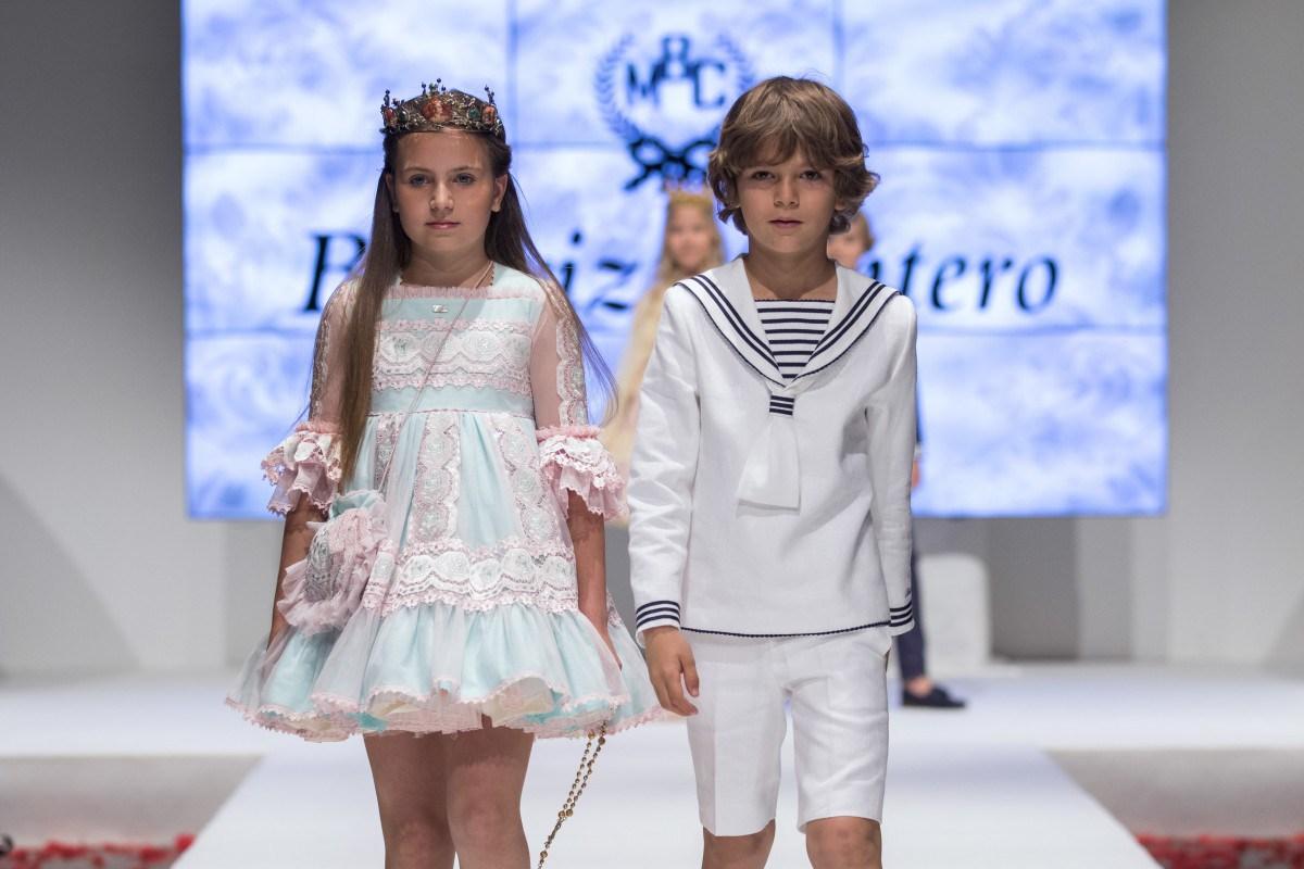 TENDENCIAS EN MODA DE VESTIDOS DE COMUNIÓN Y TRAJES 2018 - 2019 Foto de %title