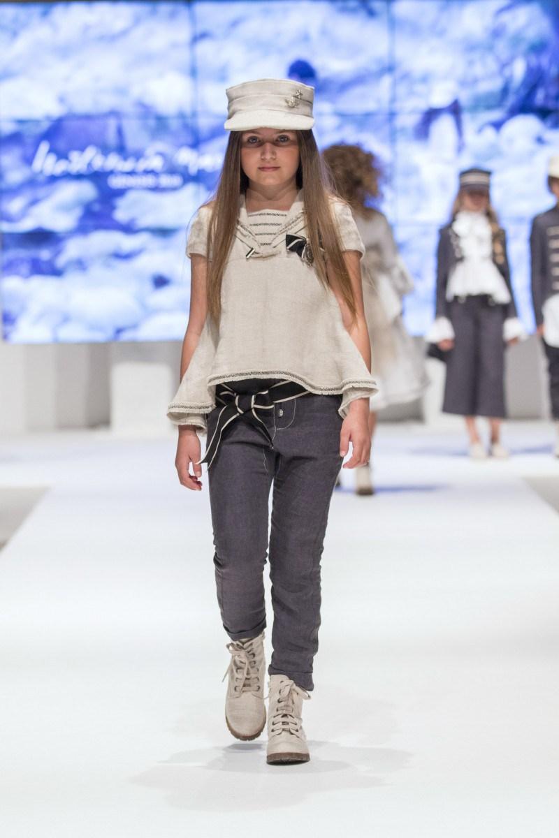 TENDENCIAS EN MODA DE VESTIDOS DE COMUNIÓN Y TRAJES 2018 - 2019 Foto de %title