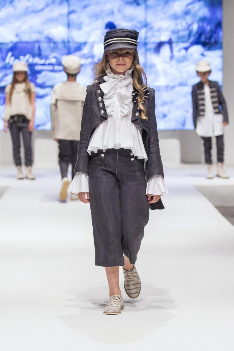 TENDENCIAS EN MODA DE VESTIDOS DE COMUNIÓN Y TRAJES 2018 - 2019 Foto de %title