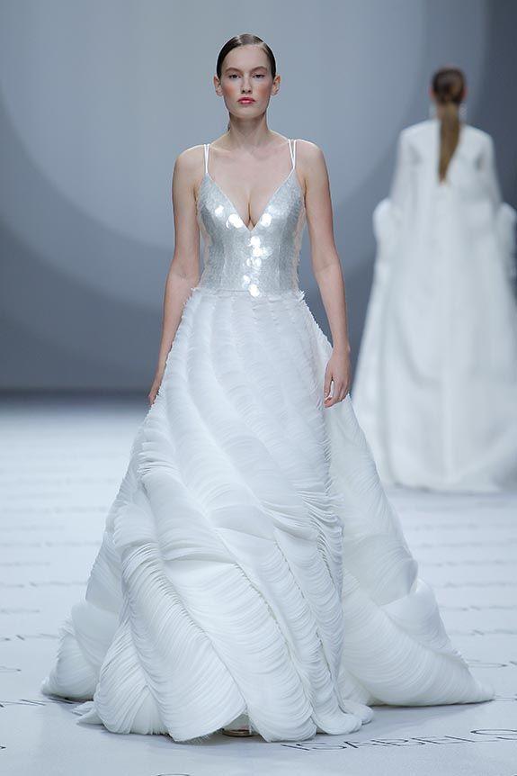 Vestidos novia Isabel Sanchis Bridal Fashion Week