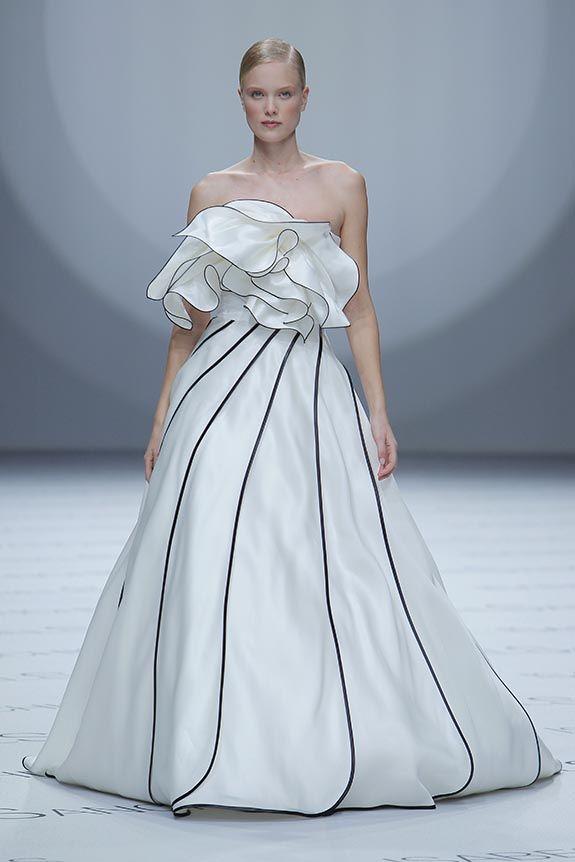 Vestidos novia Isabel Sanchis Bridal Fashion Week