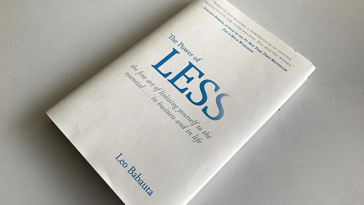 El poder de menos reseña