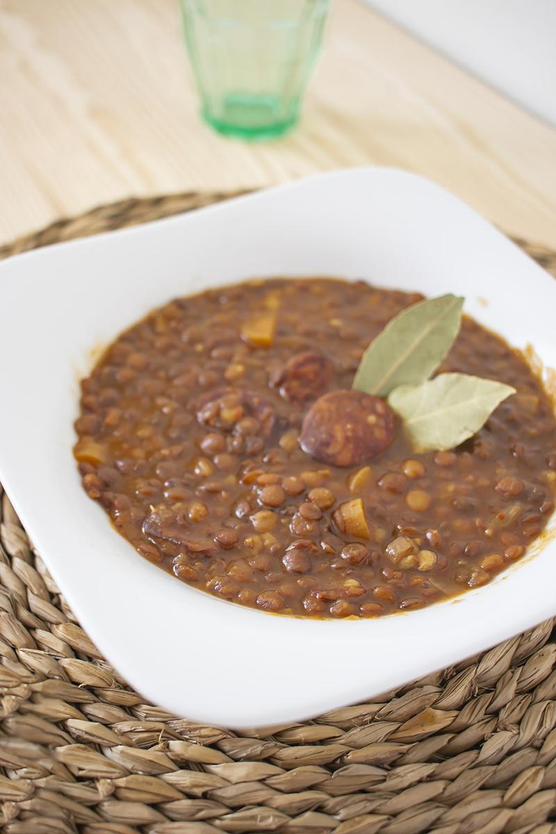 LENTEJAS CON CHORIZO QUE COCINO CON BASTANTE FRECUENCIA